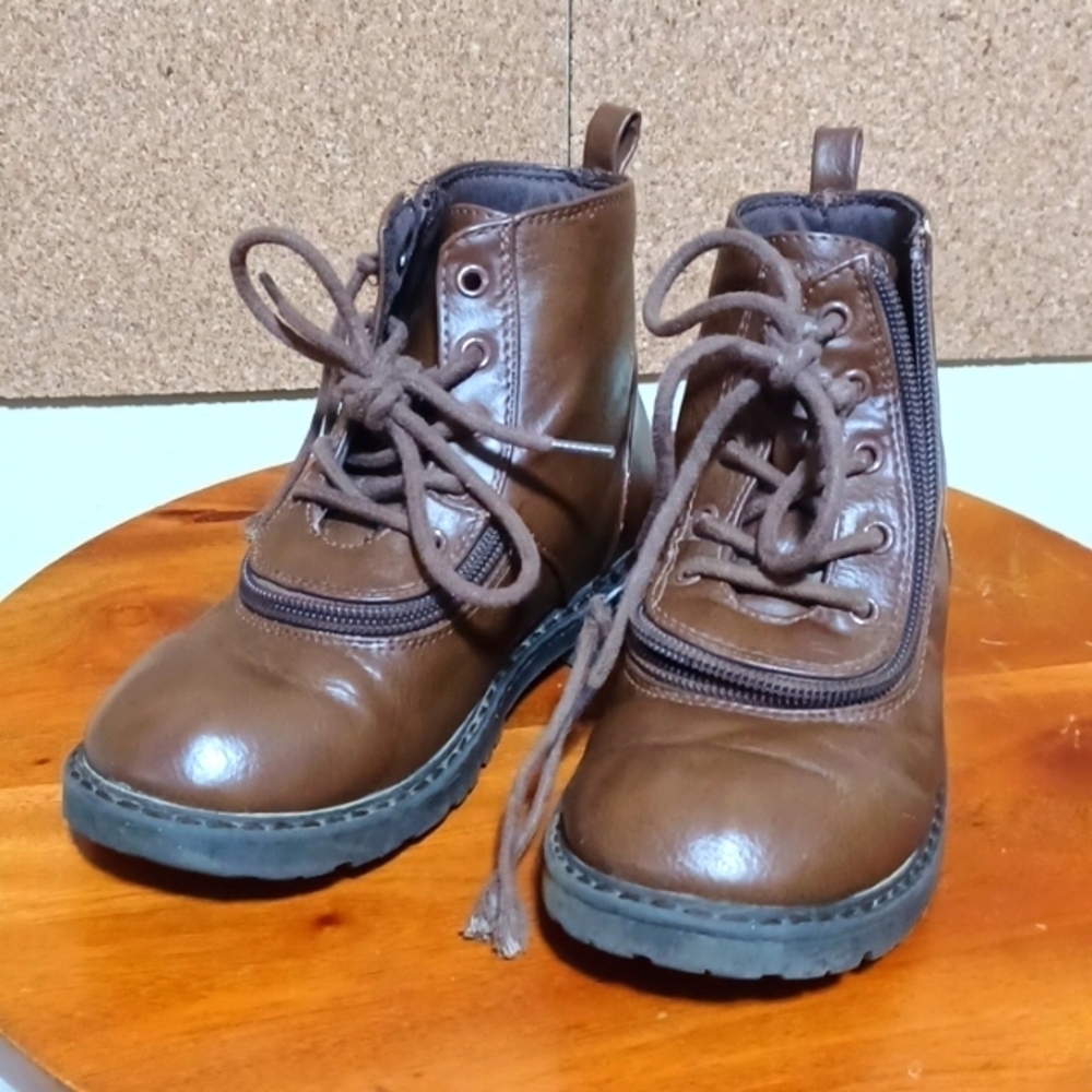 Billy Boots II kids size 12 med in a beautiful btown